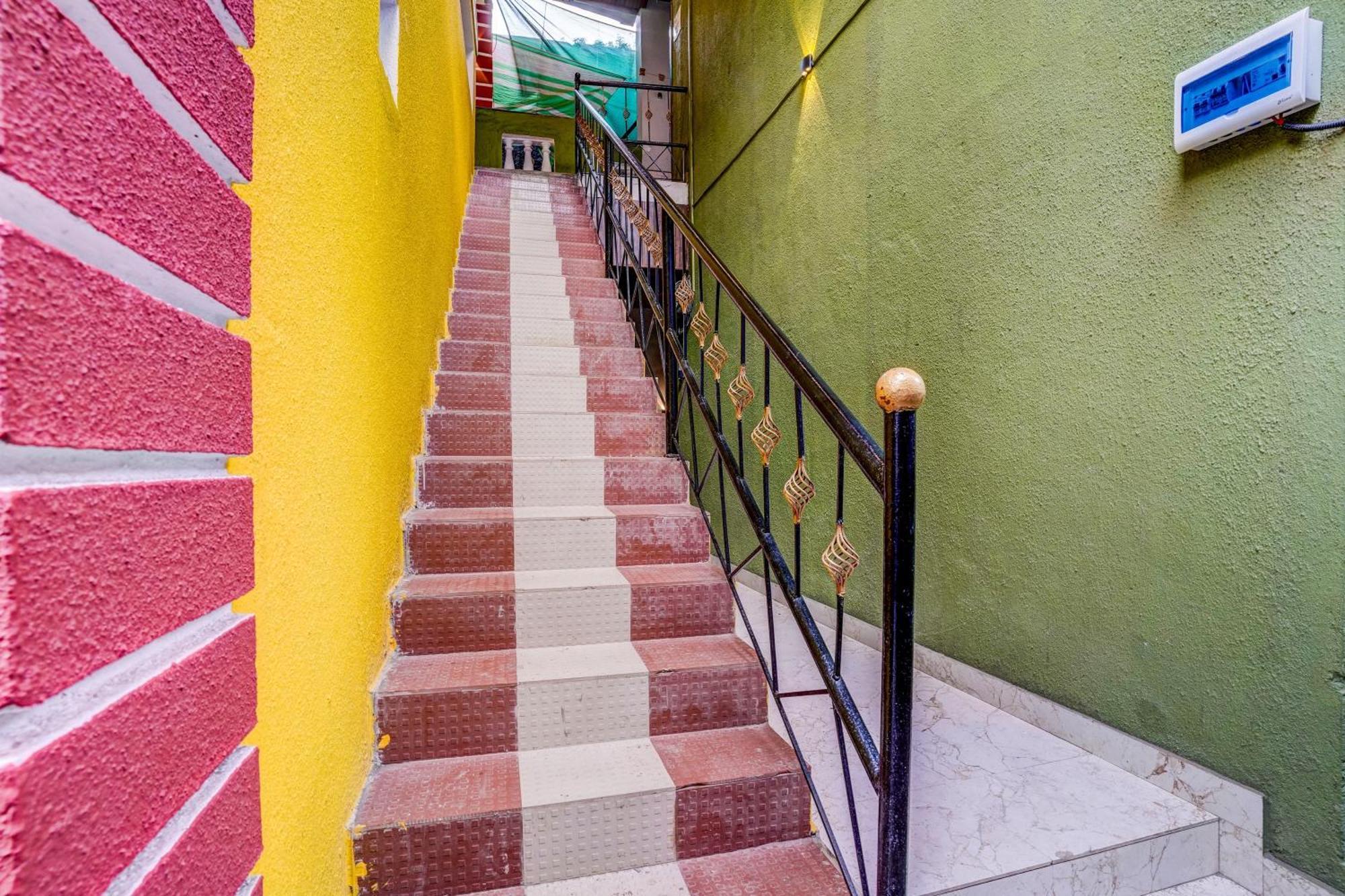 Collection O Palm Springs Beach Resort Βομβάη Εξωτερικό φωτογραφία