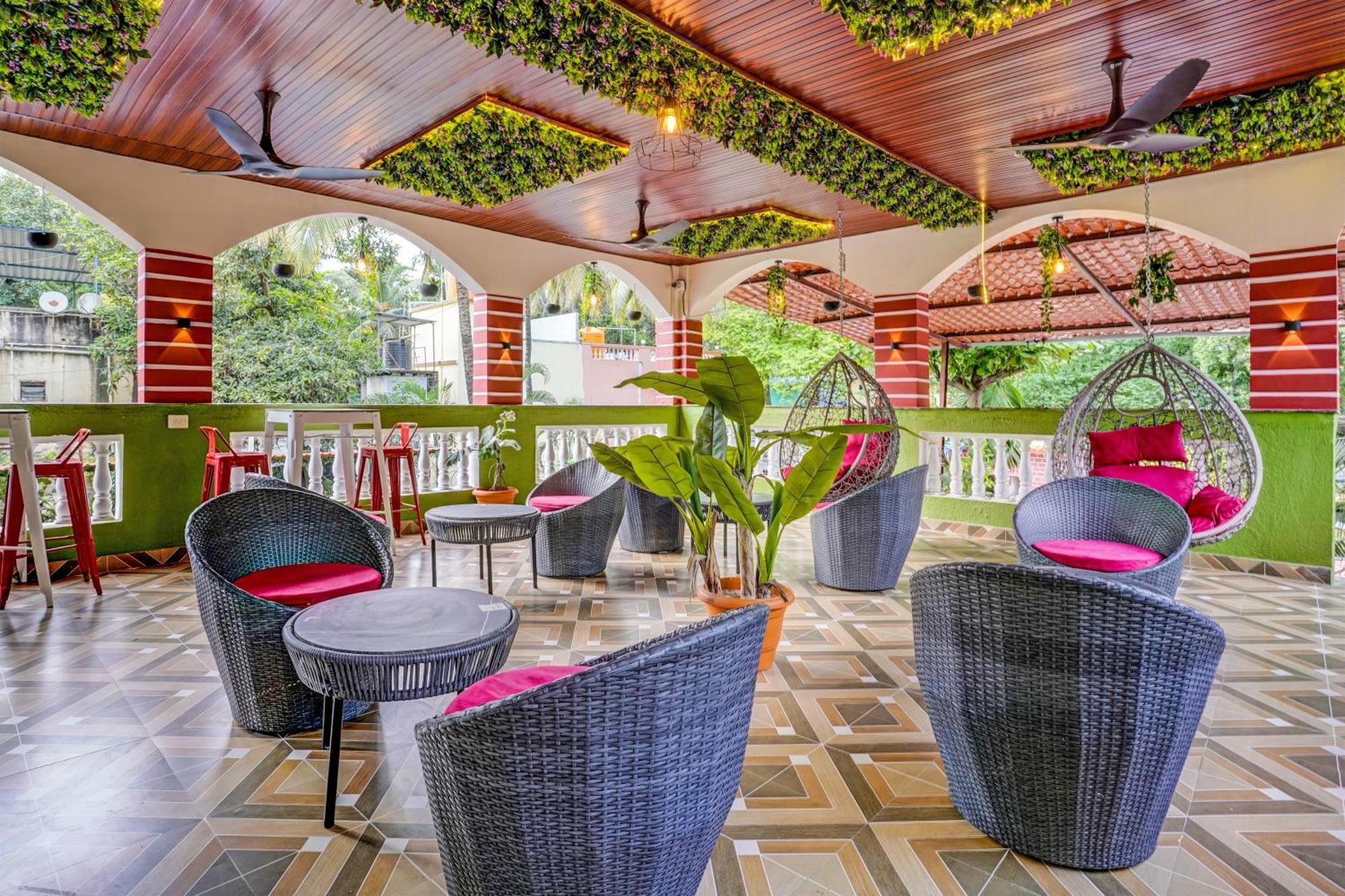 Collection O Palm Springs Beach Resort Βομβάη Εξωτερικό φωτογραφία